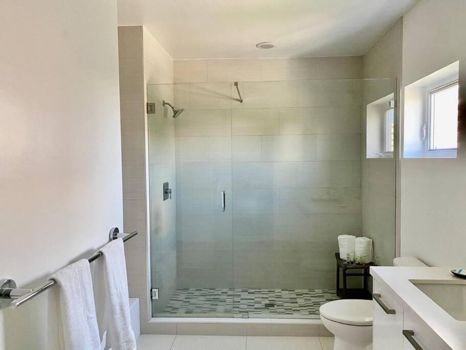 Across The Ocean Few Steps To Beach Contemporary Three Bedroom Townhouse Pompano Beach Exterior foto